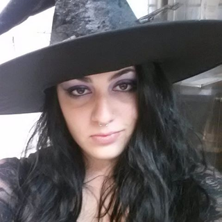 Illustration for article titled Costume 1 - Witch